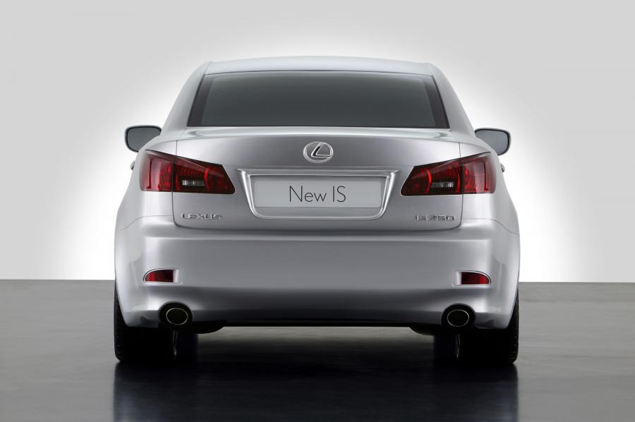  Lexus IS250 2005 года  (фото 122 из 141)